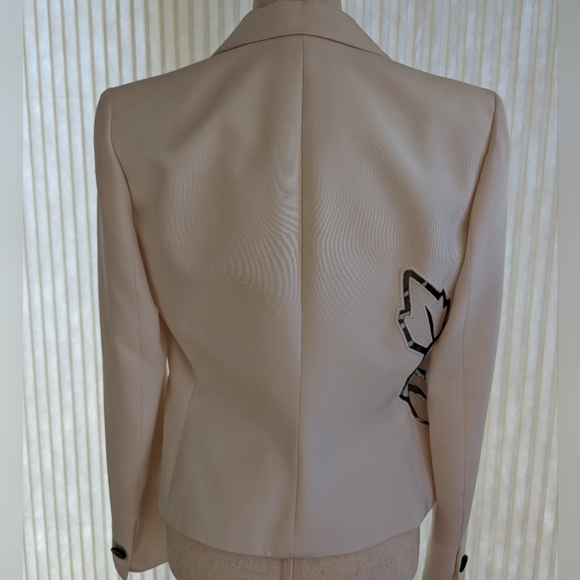 SOLD Vintage White Silk Gray Collar Carlisle Blazer Rose Cutout Sz 6 Lined - Picture 3 of 14